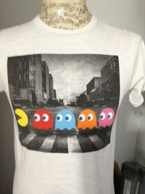 PAC-MAN Abbey Road Crosswalk Shirt Mens Small S White Graphic Tee Beatles Parody